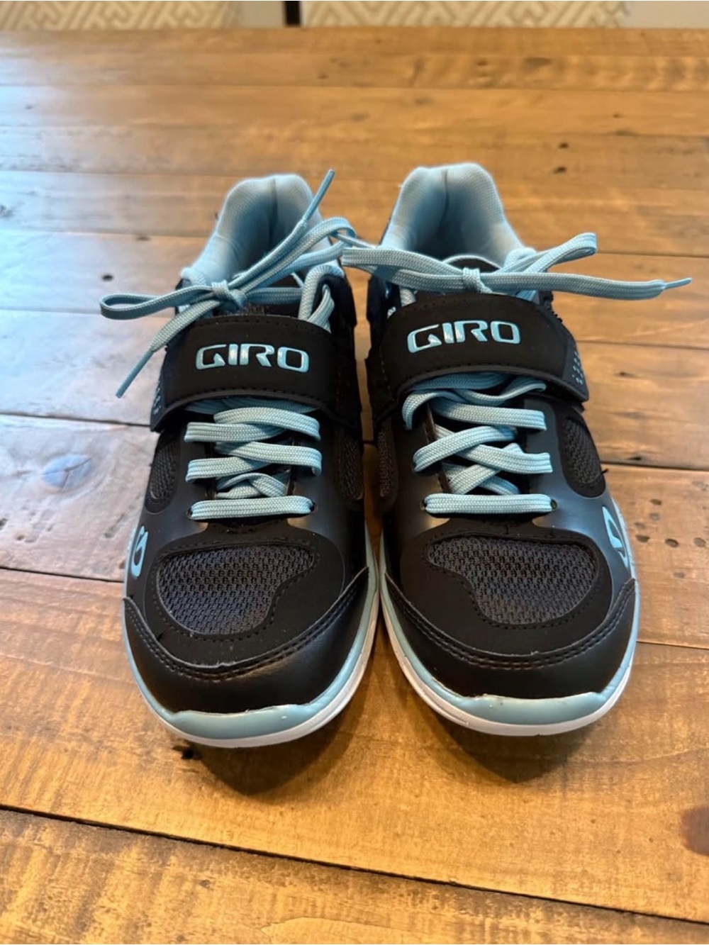 women’s Giro whynd biking shoe size 6.5, new, no box